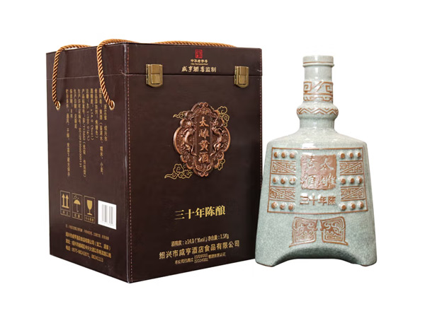 沧州咸亨酒店太雕黄酒回收太雕三十年陈酿绍兴黄酒1.5kg礼盒装